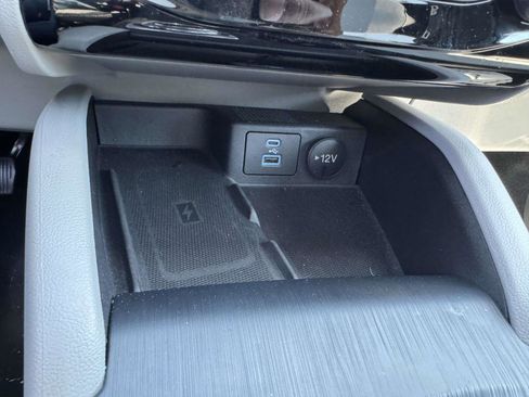 New 2023 Ford Escape SE w/ PHEV Premium Package FWD image 22