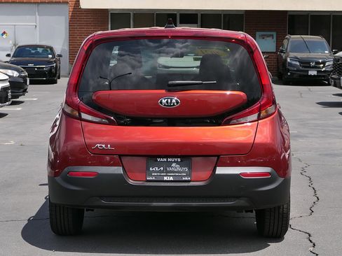 Used 2021 Kia Soul LX FWD image 5