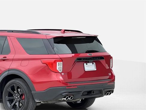 Used 2020 Ford Explorer ST w/ ST Street Pack image 9