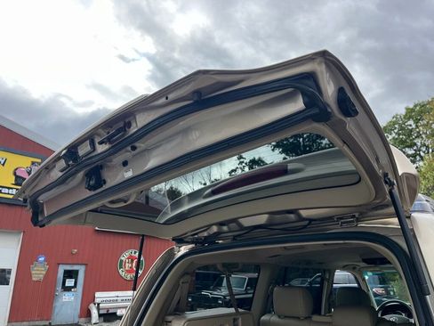 Used 2006 Toyota Land Cruiser image 46