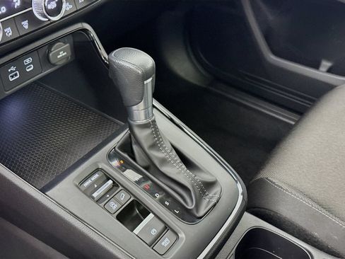 Used 2025 Honda CR-V EX image 9