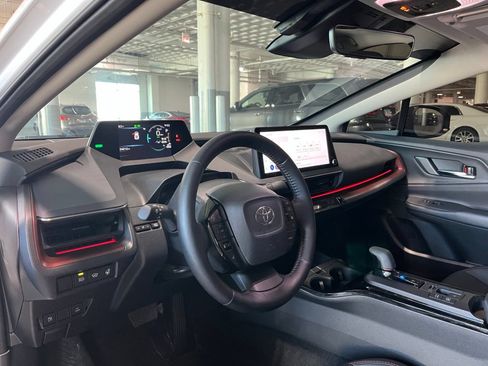Used 2024 Toyota Prius Prime FWD image 18