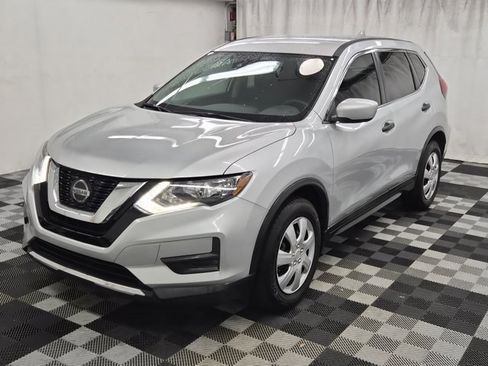 Certified 2020 Nissan Rogue S image 3