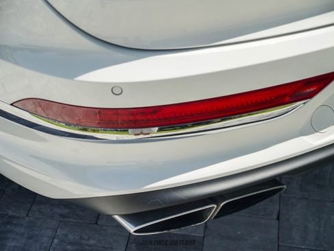 Used 2021 Bentley Bentayga image 13