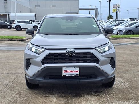 Used 2023 Toyota RAV4 LE AWD/4WD image 7
