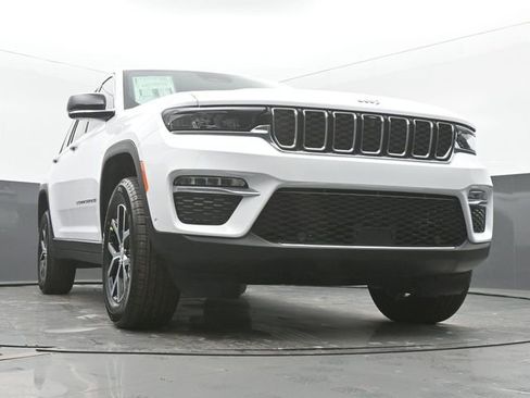 New 2025 Jeep Grand Cherokee Limited w/ Luxury Tech Group II AWD/4WD image 53