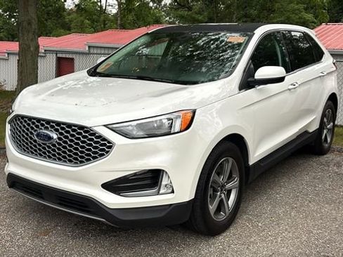 Used 2023 Ford Edge SEL w/ Convenience Package AWD/4WD image 2