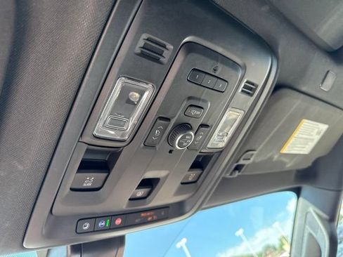 Used 2021 Chevrolet Tahoe High Country w/ Premium Package AWD/4WD image 20