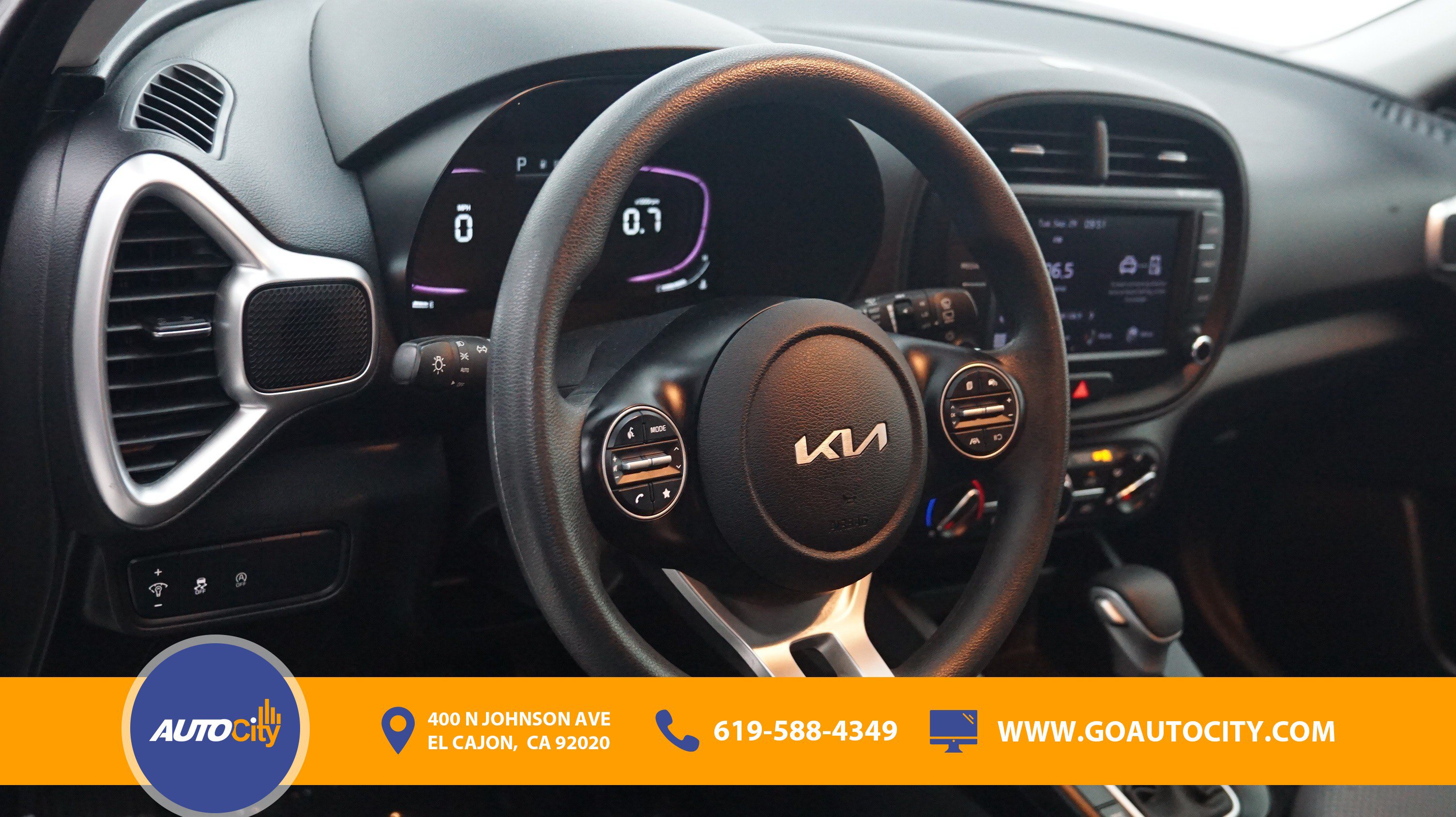 Used 2023 Kia Soul LX w/ LX Technology Package FWD image 18