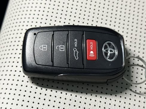 Used 2026 Toyota RAV4 XLE Premium FWD image 28