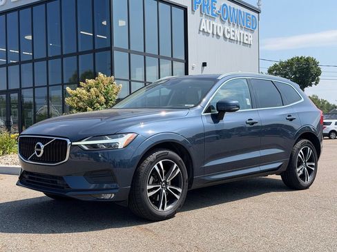 Used 2021 Volvo XC60 T5 Momentum w/ Protection Package Premier AWD/4WD image 1
