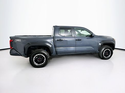 Used 2025 Toyota Tacoma TRD Off-Road image 10