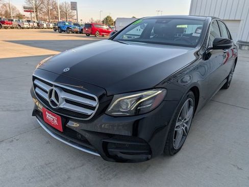 Used 2019 Mercedes-Benz E 300 4MATIC image 35