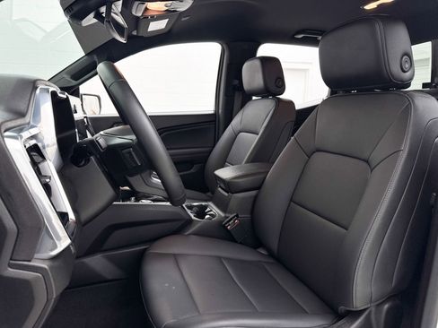 Used 2024 GMC Canyon Elevation w/ Elevation Premium Package image 19