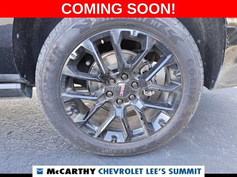 Used 2022 GMC Yukon XL Denali AWD/4WD image 5
