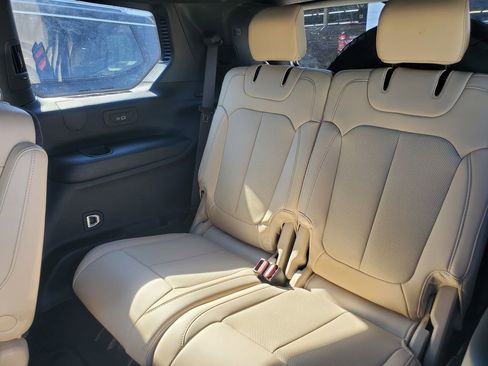 Used 2024 Jeep Grand Cherokee L Limited w/ Luxury Tech Group II AWD/4WD image 11