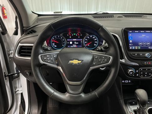 Used 2023 Chevrolet Equinox LT AWD/4WD image 16