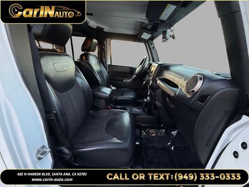 Used 2016 Jeep Wrangler Unlimited Sahara image 12