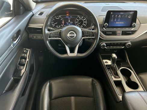 Used 2024 Nissan Altima 2.5 SR FWD image 34
