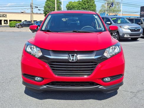 Used 2018 Honda HR-V EX image 2