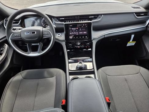 New 2026 Jeep Grand Cherokee L 4WD image 11