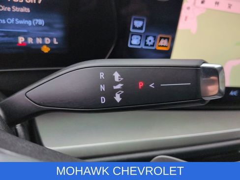 Certified 2024 Chevrolet Traverse LT w/ Trailering Package AWD/4WD image 16
