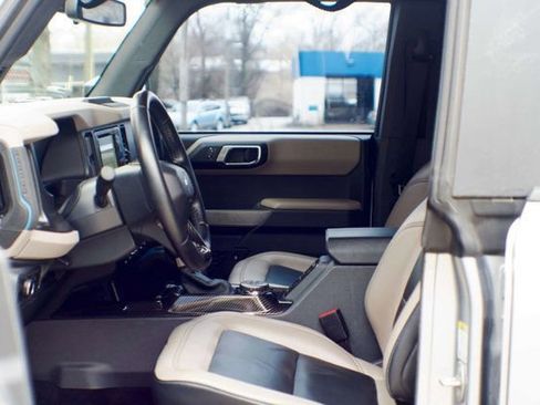 Used 2023 Ford Bronco Wildtrak AWD/4WD image 24