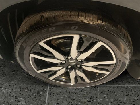 Used 2022 Honda Pilot Touring image 12