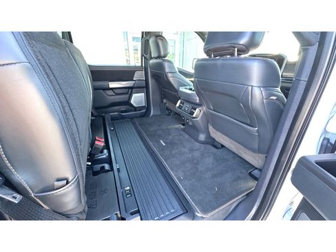 Used 2022 Ford F150 Platinum image 11