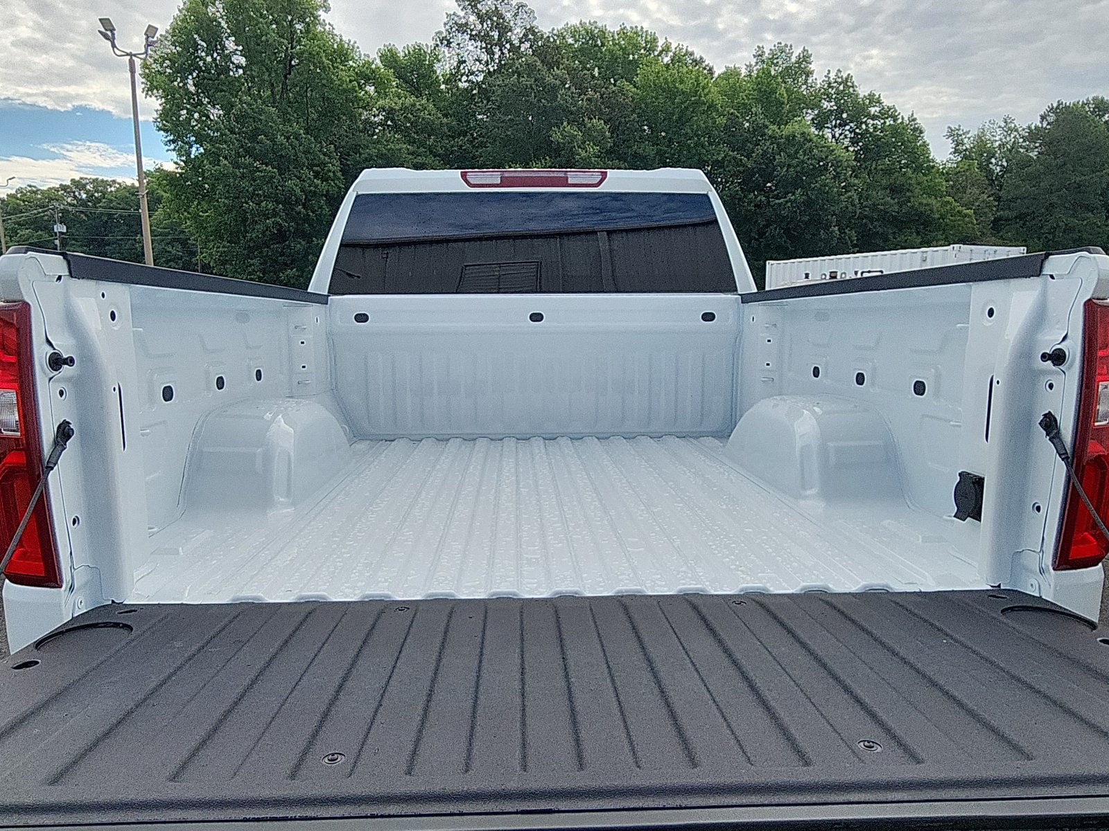 New 2026 Chevrolet Silverado 1500 RST w/ Z71 Off-Road Package AWD/4WD image 24