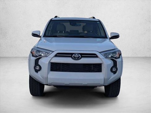 Used 2022 Toyota 4Runner SR5 Premium image 2