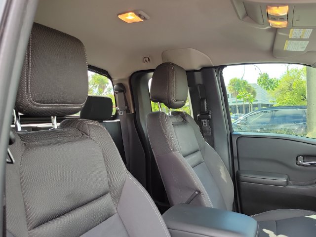 Used 2022 Nissan Frontier SV RWD image 12