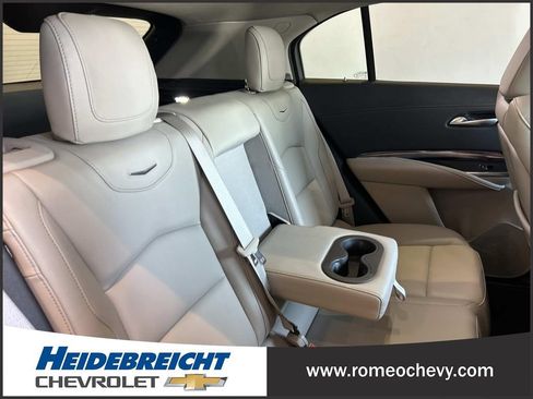 Used 2022 Cadillac XT4 Luxury w/ Cold Weather Package AWD/4WD image 34