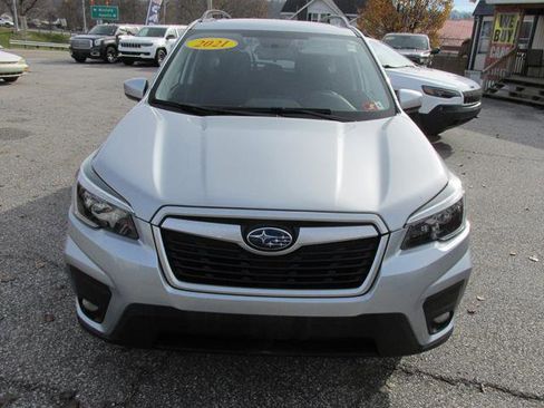 Used 2021 Subaru Forester Premium image 3