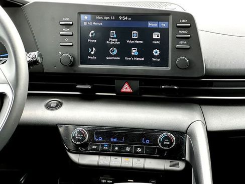 Used 2025 Hyundai Elantra Sport FWD image 29