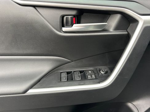 Used 2023 Toyota RAV4 AWD Hybrid image 11