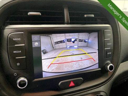 Used 2025 Kia Soul LX FWD image 27