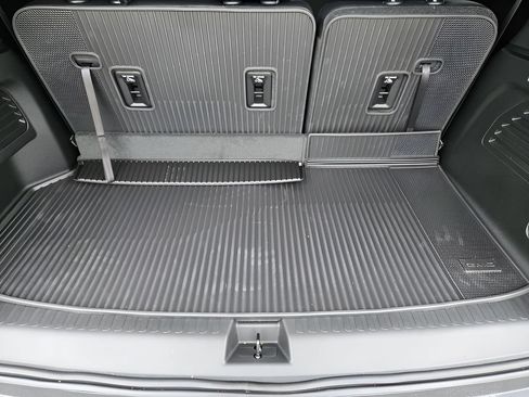 New 2026 GMC Acadia Elevation w/ Elevation Premium Package FWD image 22