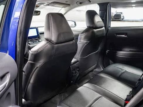 Certified 2024 Toyota Corolla Cross XLE image 18