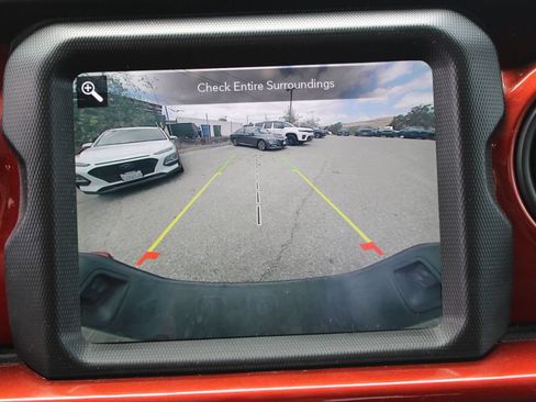 Used 2021 Jeep Gladiator Sport AWD/4WD image 18