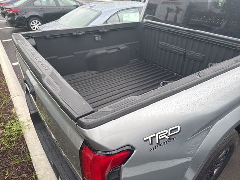 Used 2024 Toyota Tacoma TRD Sport image 9