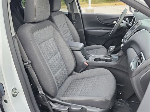 Used 2022 Chevrolet Equinox LT image 17