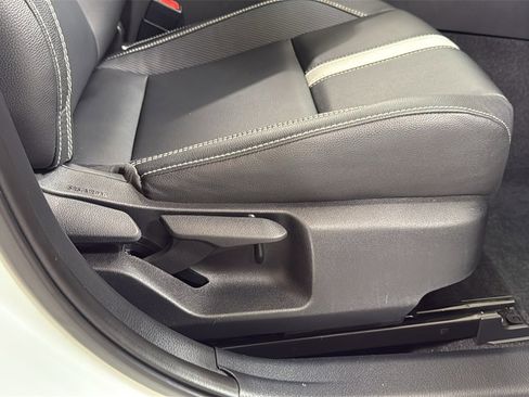 Used 2025 Toyota Camry SE image 20