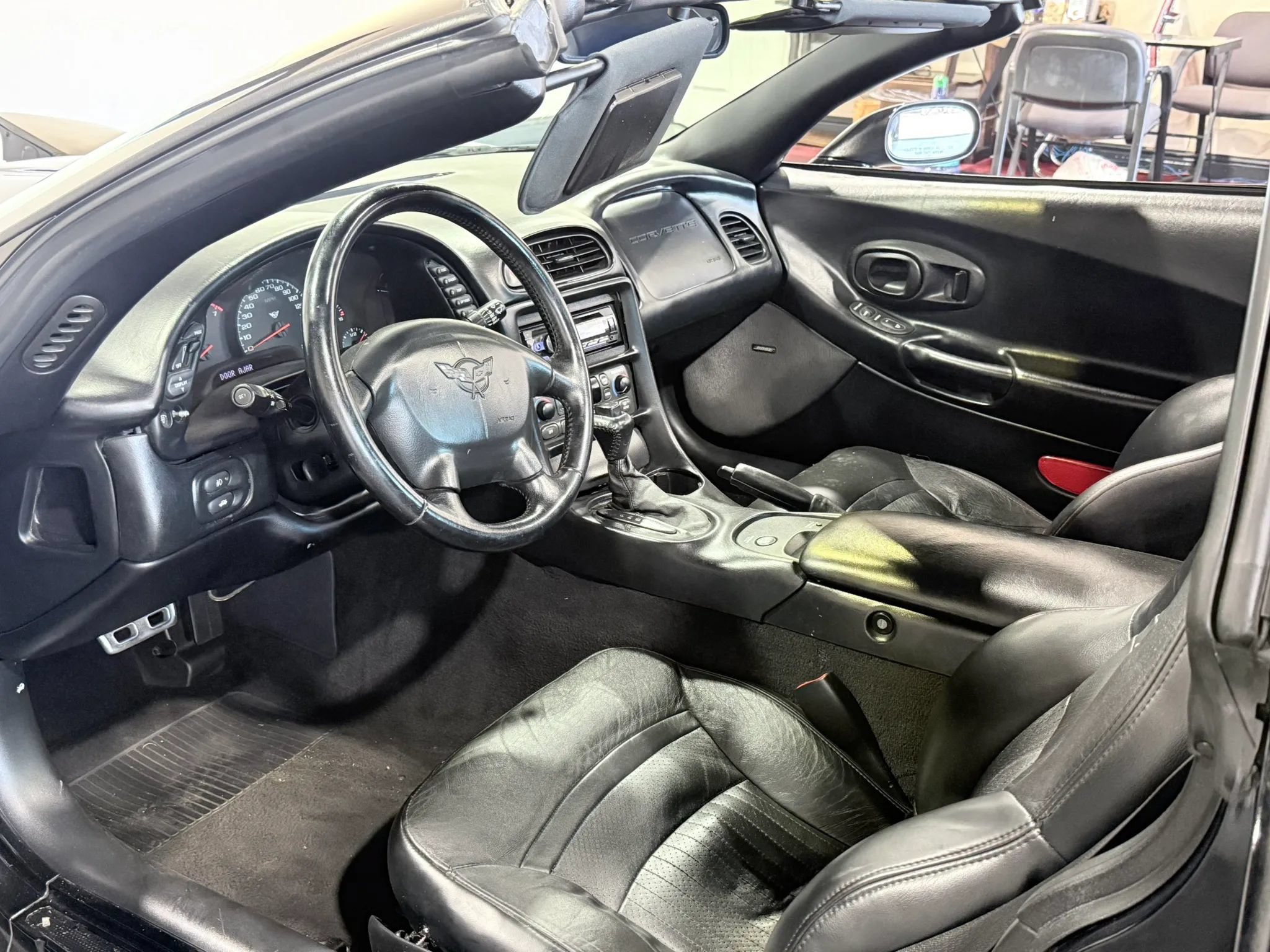 Used 2002 Chevrolet Corvette Coupe w/ Preferred Equipment Group2 RWD image 13