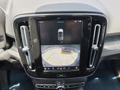 Used 2022 Volvo C40 P8 Recharge Ultimate image 25