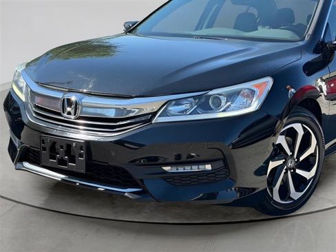 Used 2017 Honda Accord EX-L image 4