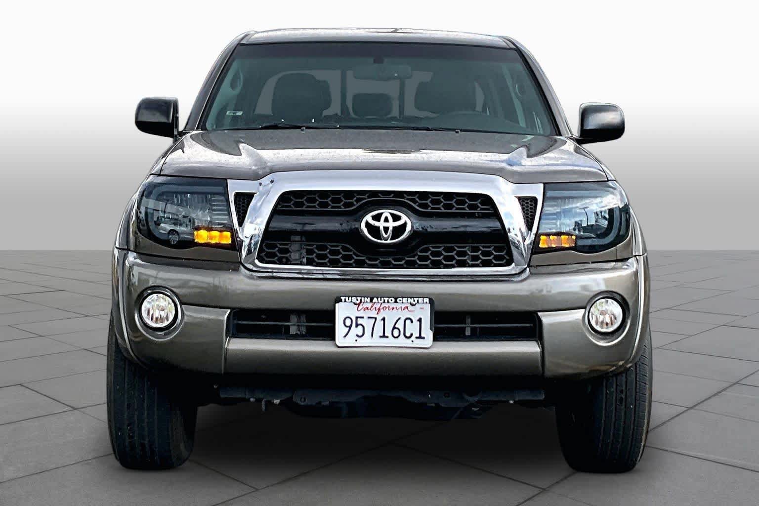 Used 2011 Toyota Tacoma PreRunner w/ SR5 Pkg #2 RWD image 3
