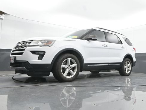 Used 2019 Ford Explorer XLT w/ Equipment Group 201A FWD image 47