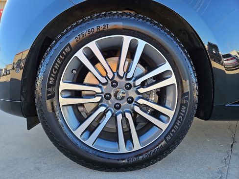 Used 2023 Land Rover Range Rover Long Wheelbase Autobiography image 6