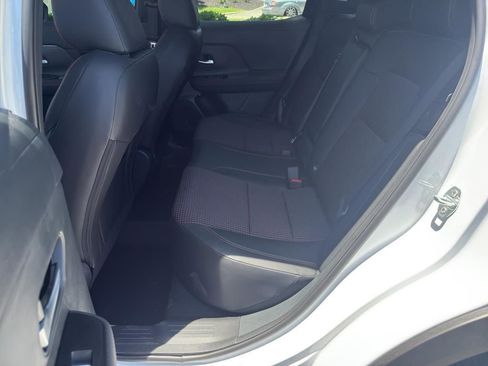 New 2025 Nissan Kicks SR image 27
